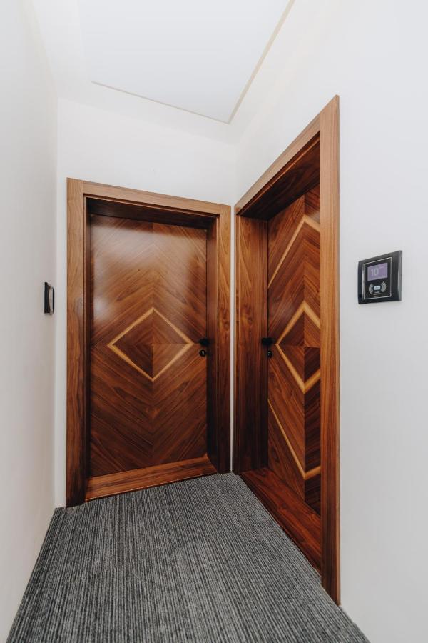 Boutique Luxury Apartments Kragujevac Ngoại thất bức ảnh